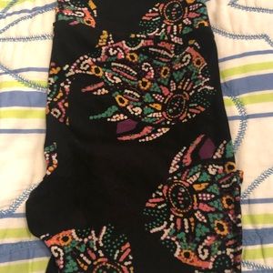 Lularoe New OS Black, Purple, Pink Fish Leggings
